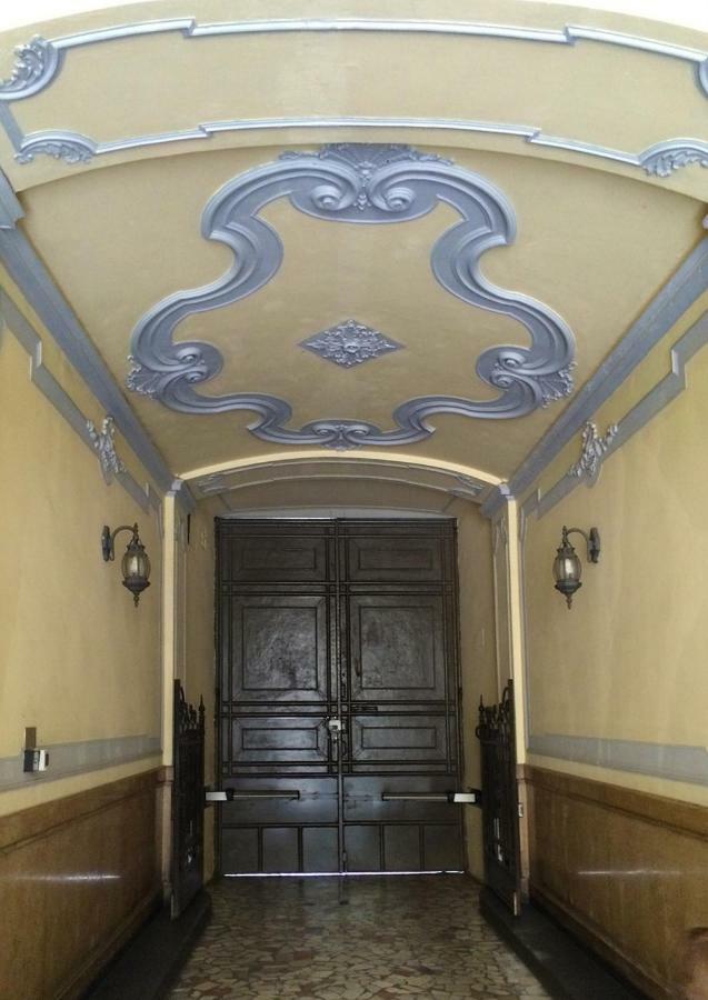 Monikapsa Apartament *